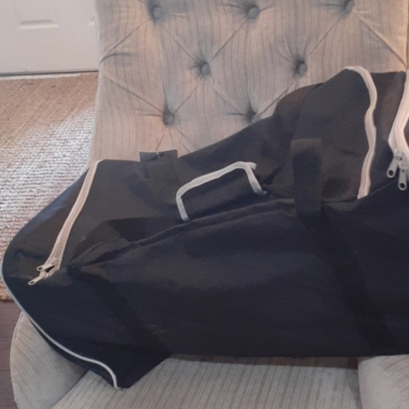 louisville slugger Other - Louisville Slugger Duffel Bag